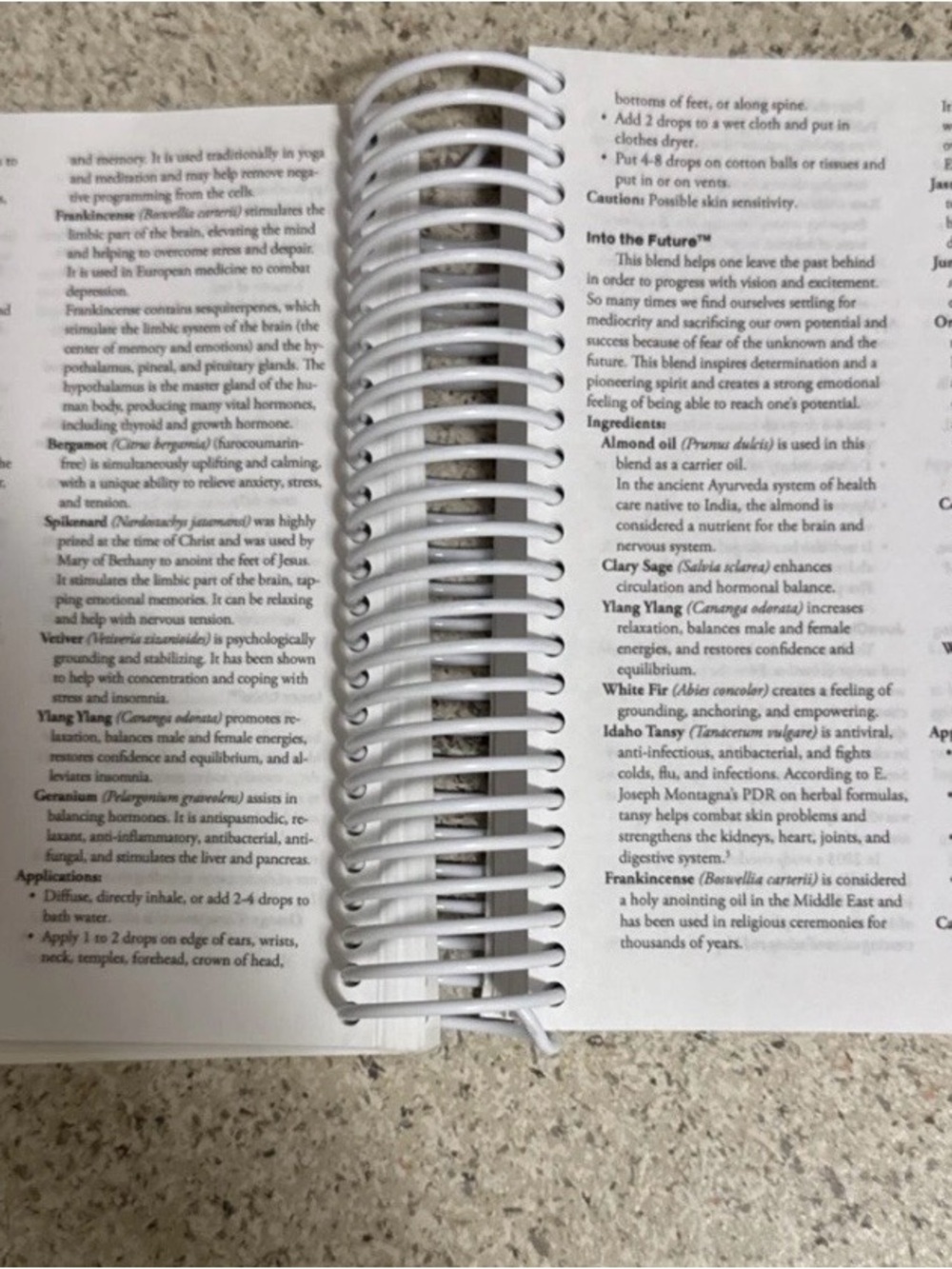 Essential Oils Pocket Reference - Purple - Picture 2 of 3